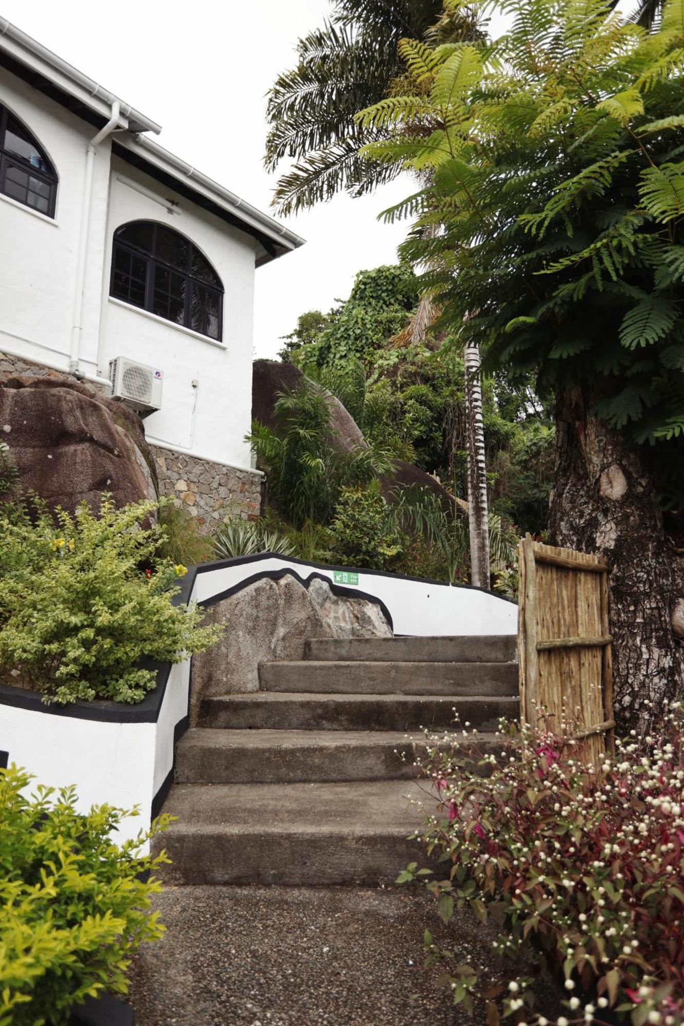 Appartamento The Salty Palms Beau Vallon  Esterno foto
