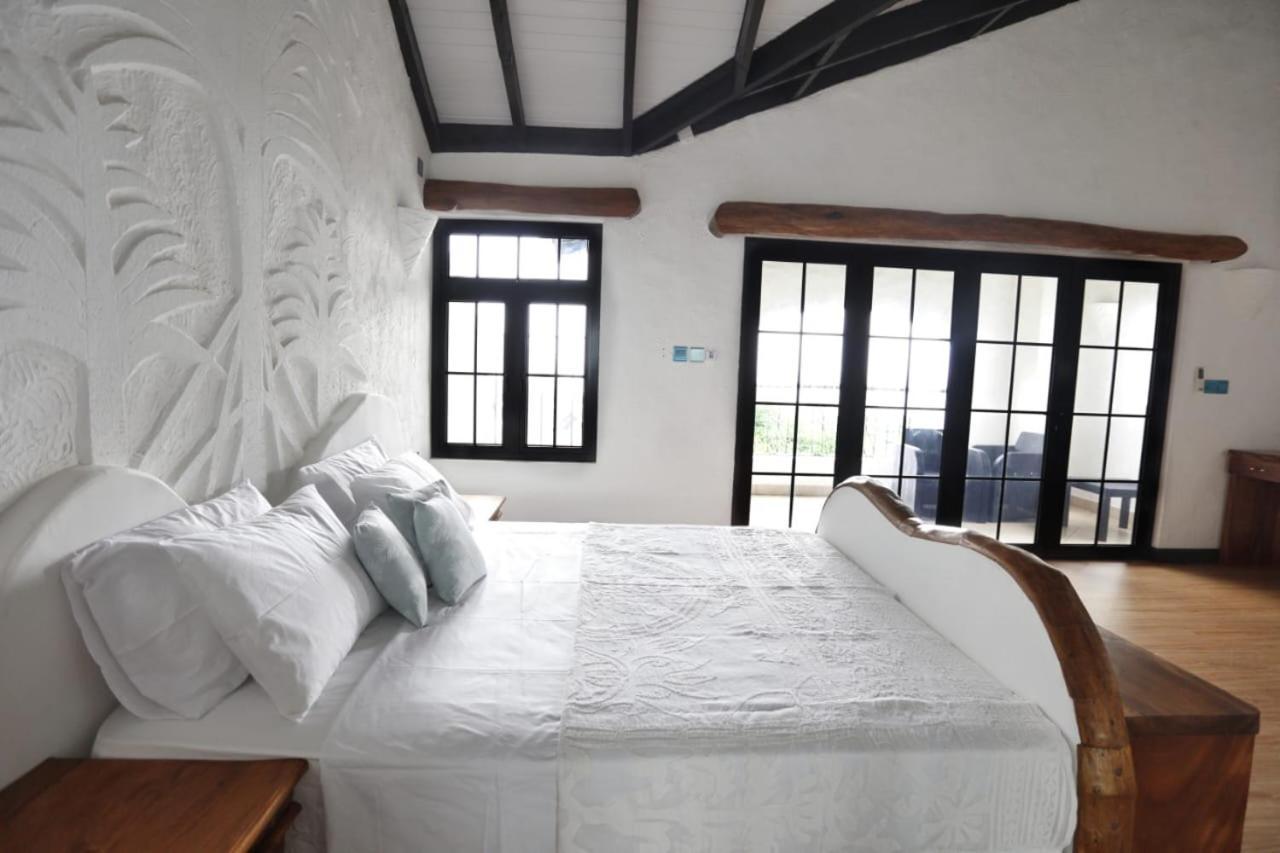 Appartamento The Salty Palms Beau Vallon  Esterno foto